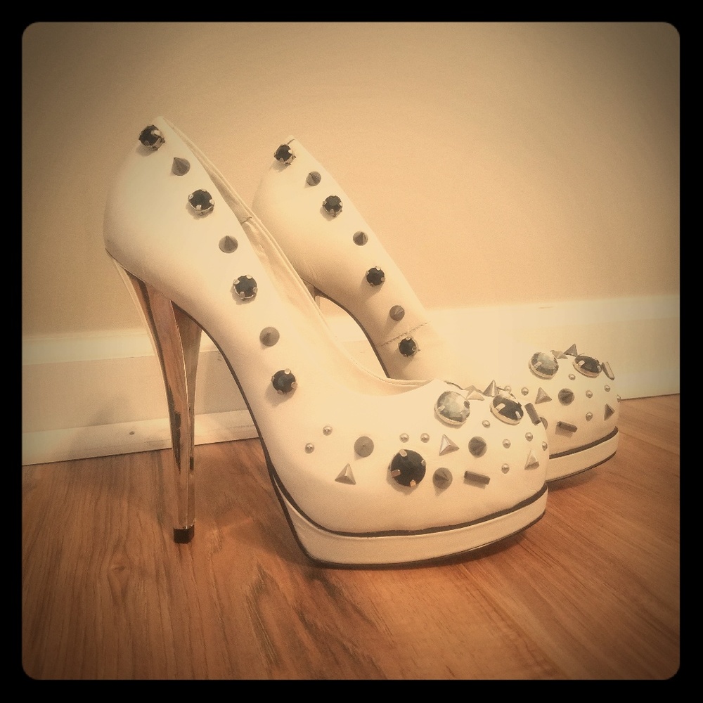 Heels by Buffalo LONDON